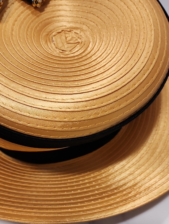 Charm\'s  Vintage Elegant Gold & Black Hat main image 6